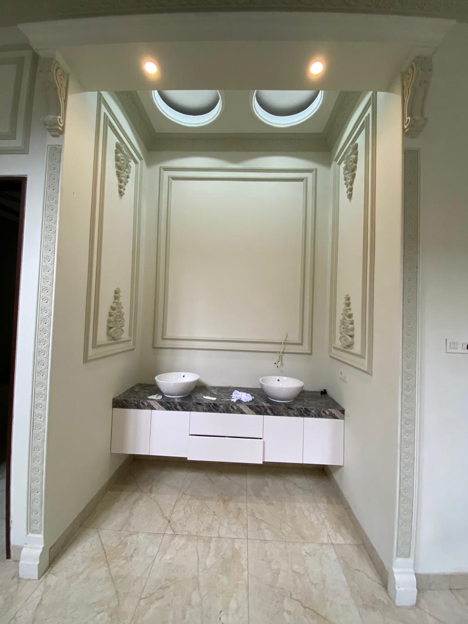 RUMAH MEWAH 2 LANTAI